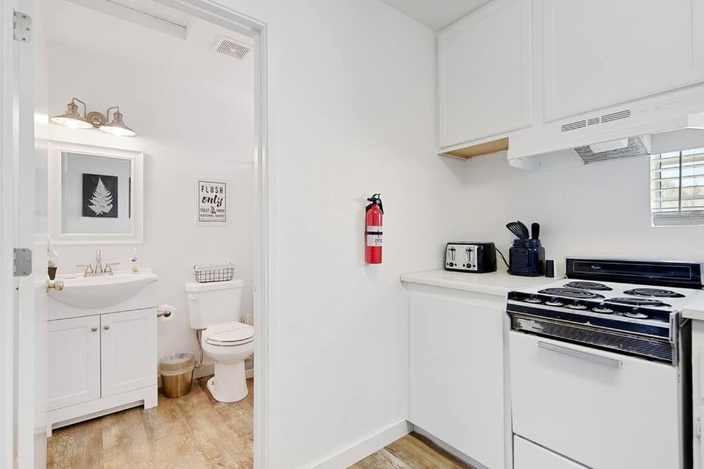 Couples Studio 1 W Full Kitchen Apartment Oakhurst Ngoại thất bức ảnh