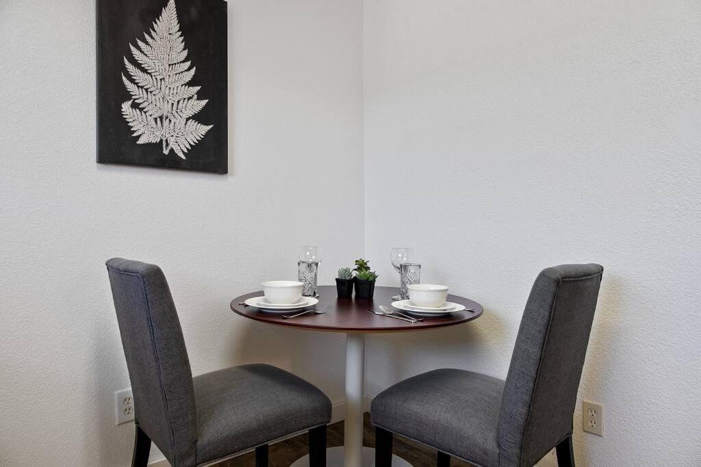Couples Studio 1 W Full Kitchen Apartment Oakhurst Ngoại thất bức ảnh